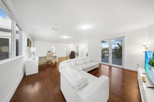 $7,500 | 10081 Northwest 75th Terrace, Doral, FL 33178