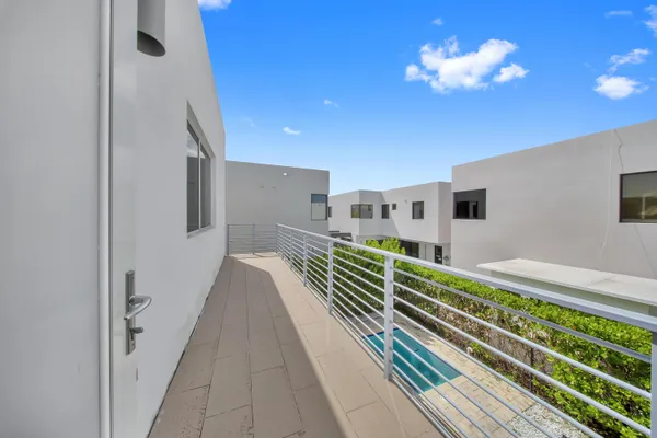 $7,500 | 10081 Northwest 75th Terrace, Doral, FL 33178