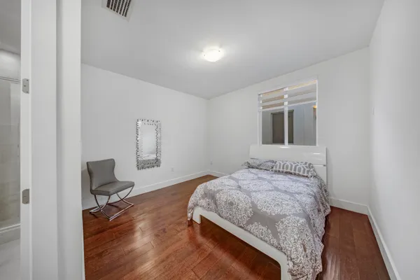 $7,500 | 10081 Northwest 75th Terrace, Doral, FL 33178