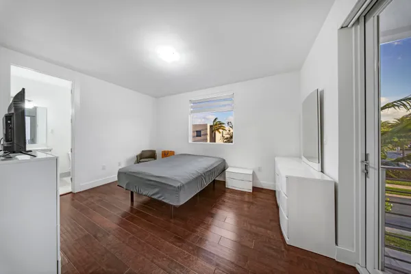 $7,500 | 10081 Northwest 75th Terrace, Doral, FL 33178