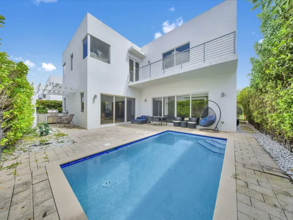 $7,500 | 10081 Northwest 75th Terrace, Doral, FL 33178