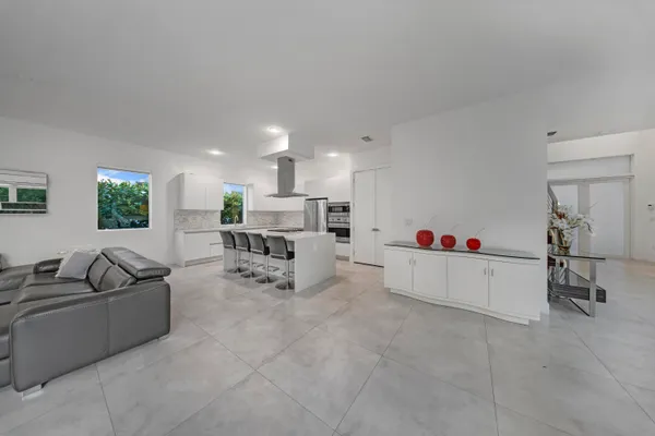 $7,500 | 10081 Northwest 75th Terrace, Doral, FL 33178