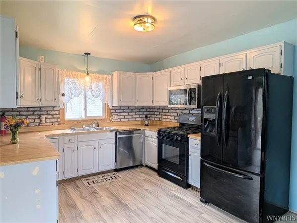 $100,000 | 72 North Center Street, Perry, NY 14530