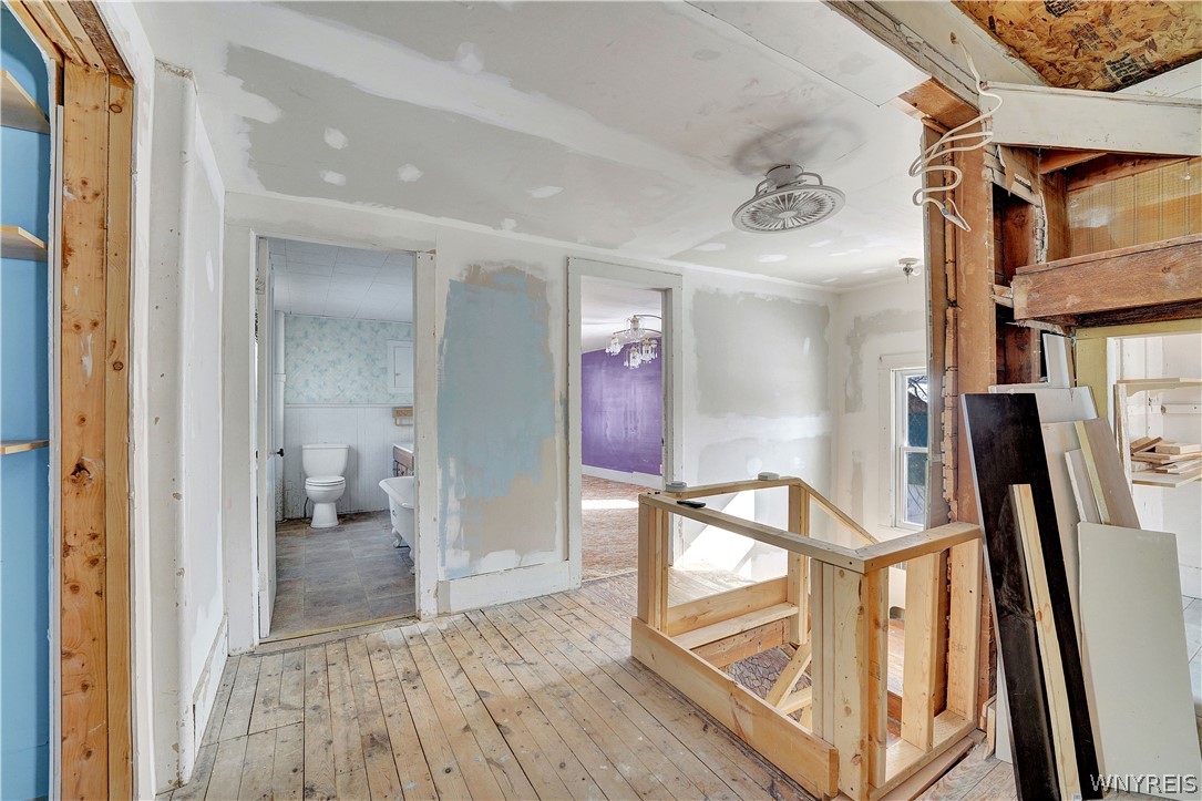 72 North Center Street Perry, NY 14530 - Photo 28 of 46 Hallway/ landing platform