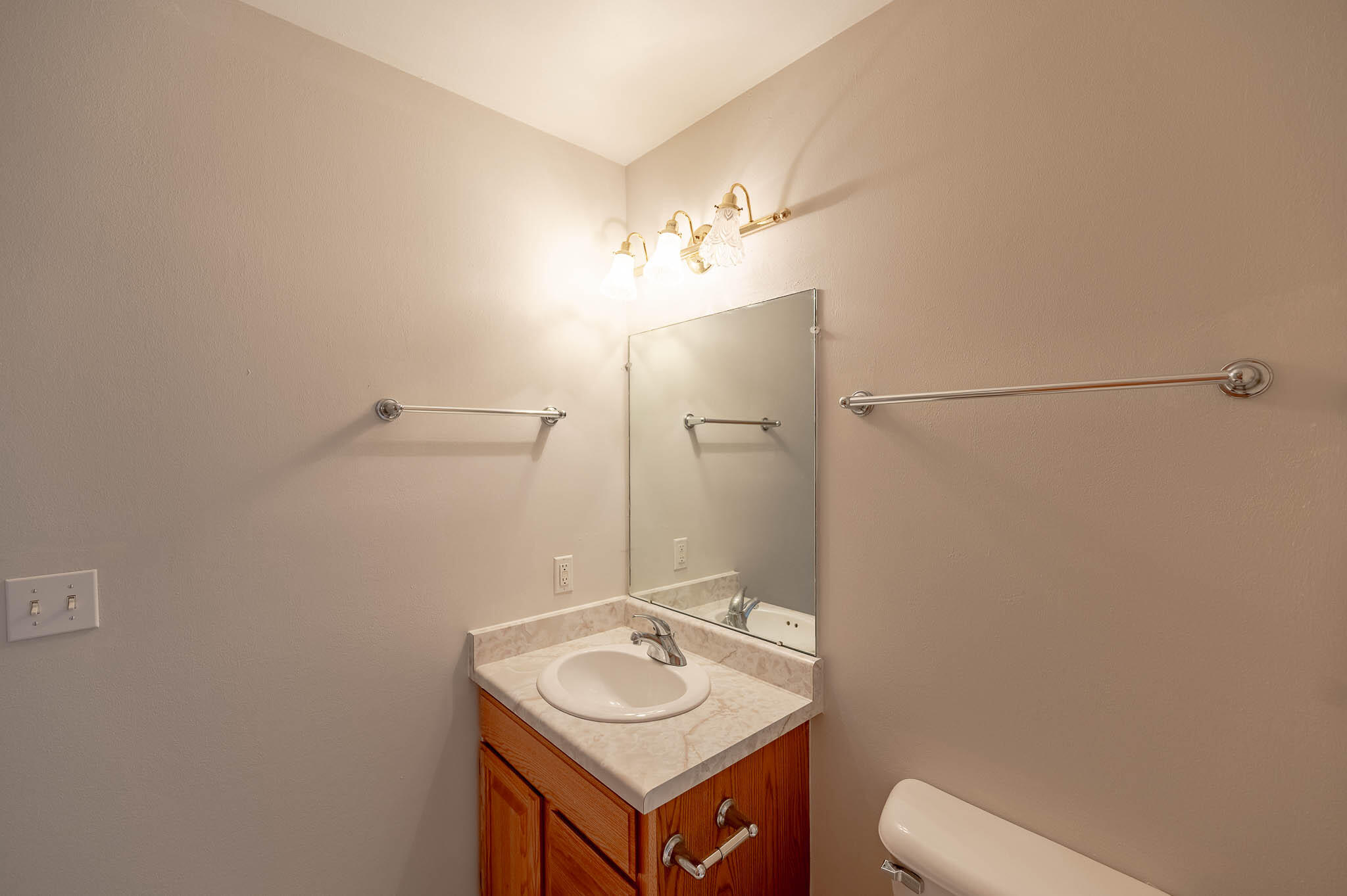 2255 Circle Ridge Road, Unit E Delafield, WI 53018 - Photo 11 of 19 Circle Ridge - 026