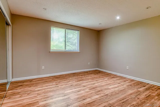 $1,900 | 104 Baldwin Lane, Unit 1D, Newburgh, NY 12550