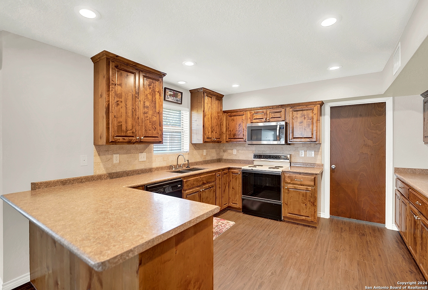 603 Rachel Street Falls City, TX 78113 - Photo 15 of 33