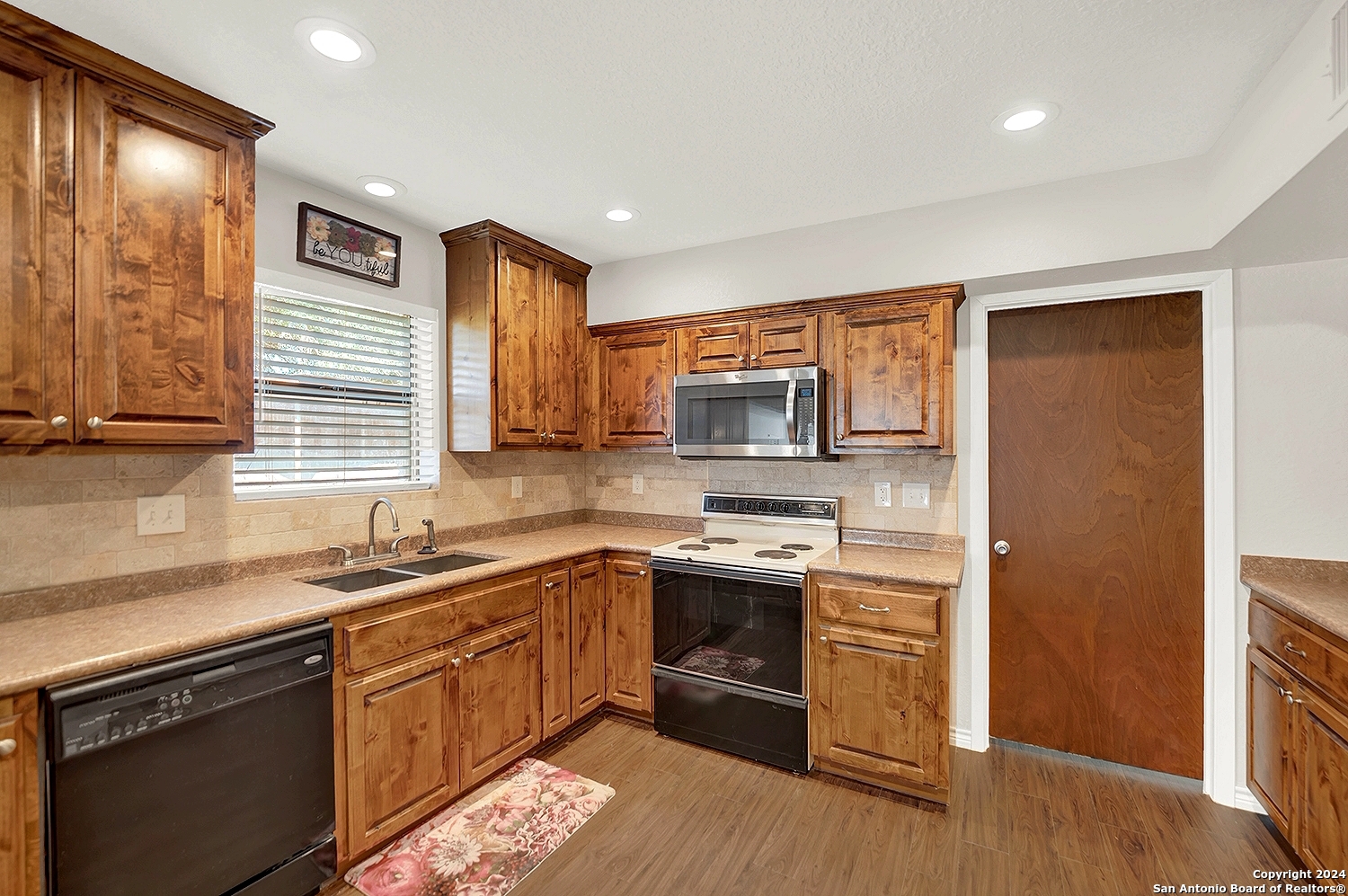 603 Rachel Street Falls City, TX 78113 - Photo 17 of 33