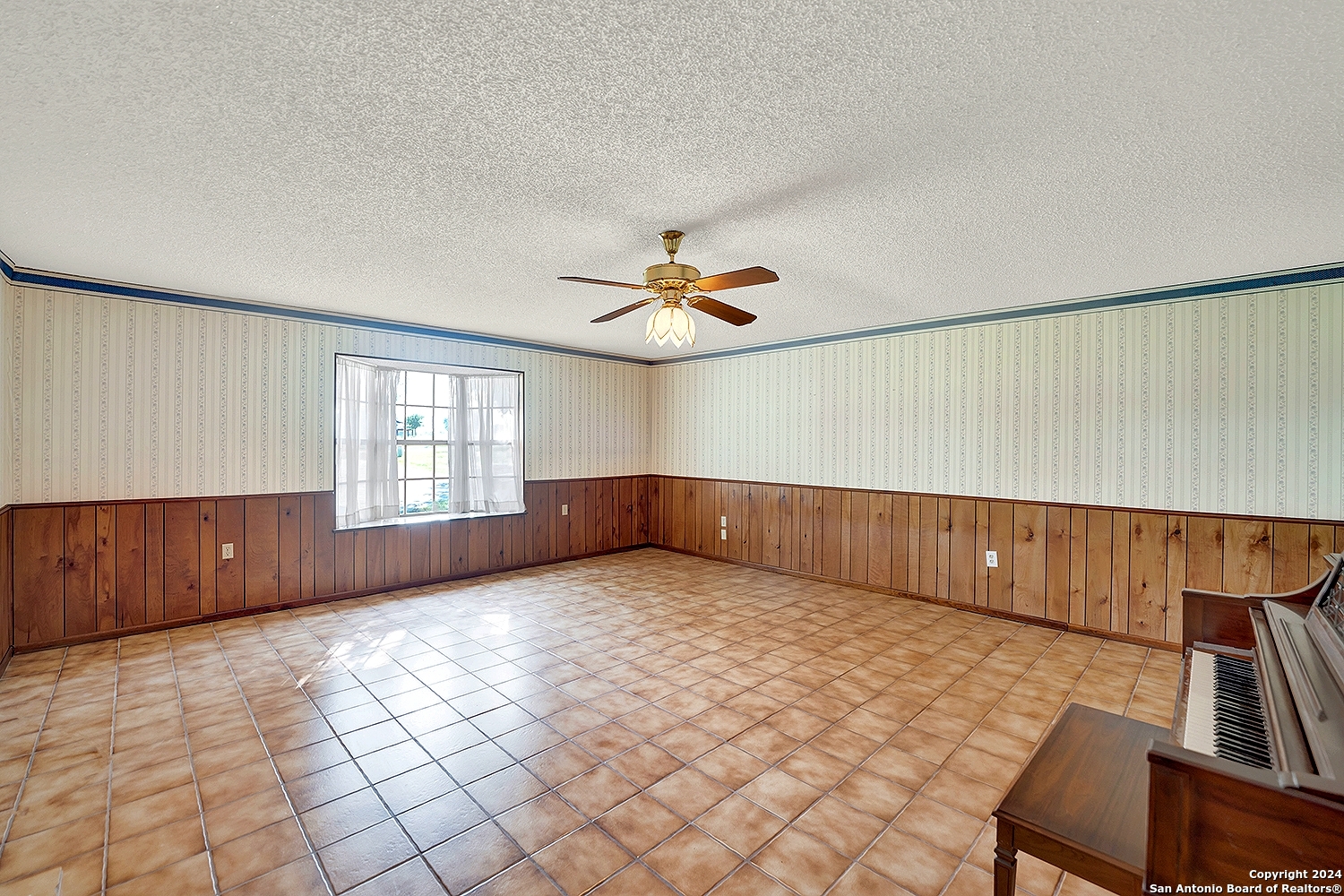603 Rachel Street Falls City, TX 78113 - Photo 6 of 33