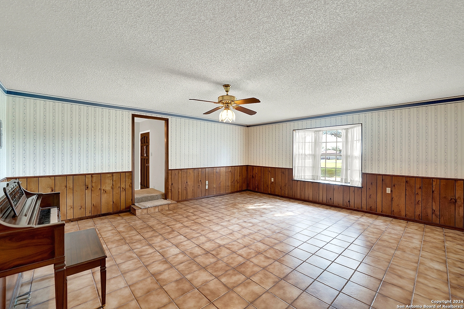 603 Rachel Street Falls City, TX 78113 - Photo 7 of 33