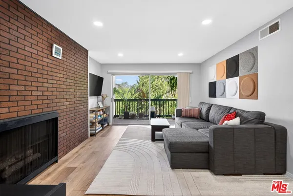 $624,998 | 1307 Raintree Circle, Culver City, CA 90230