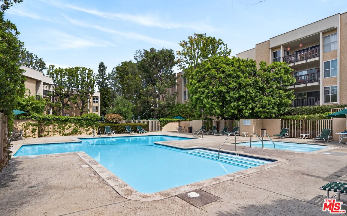 1307 Raintree Circle Culver City, CA 90230 - Photo 9 of 13