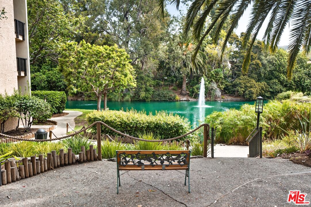 1307 Raintree Circle Culver City, CA 90230 - Photo 10 of 13