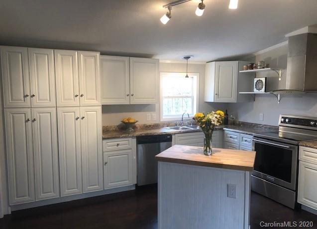 277 Fowler Lane Clyde, NC 28721 - Photo 3 of 25 Gallery Image 3