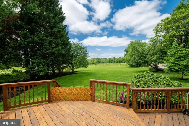 a view of a backyard with garden