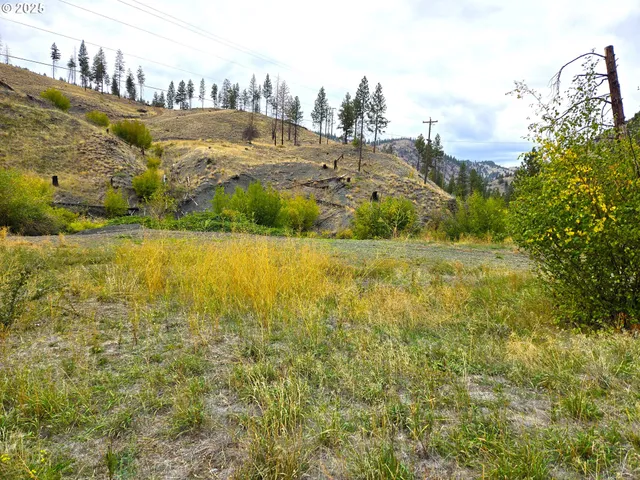 a view of lake view and mountain view
