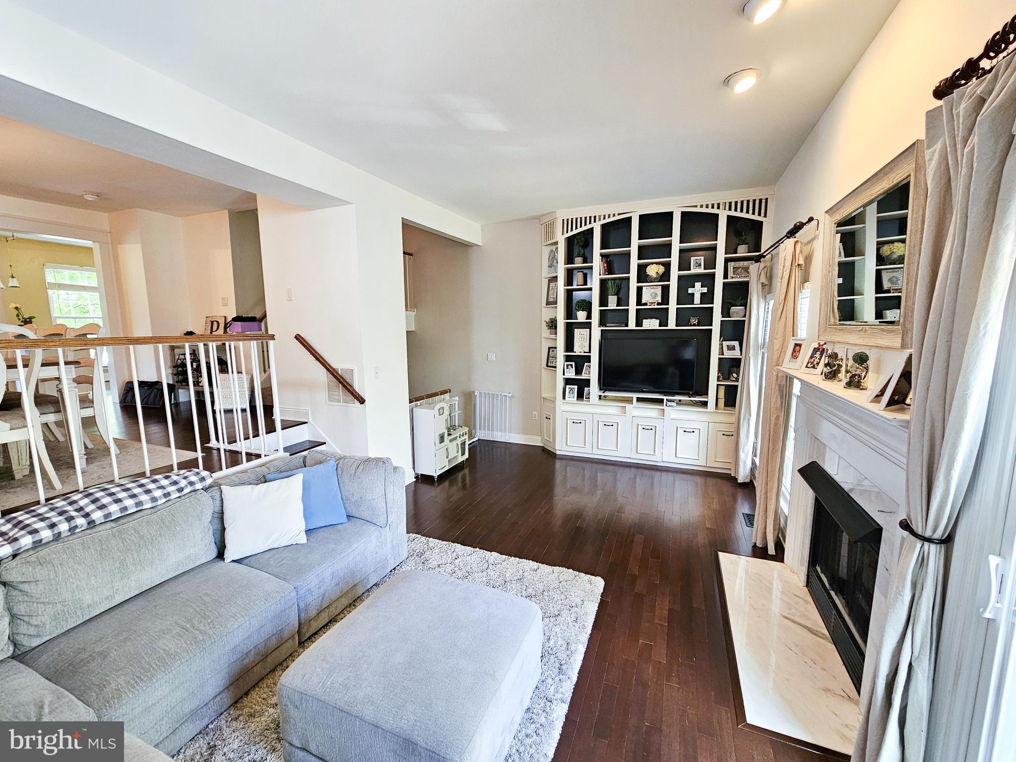 44115 Gala Circle Ashburn, VA 20147 - Photo 11 of 48