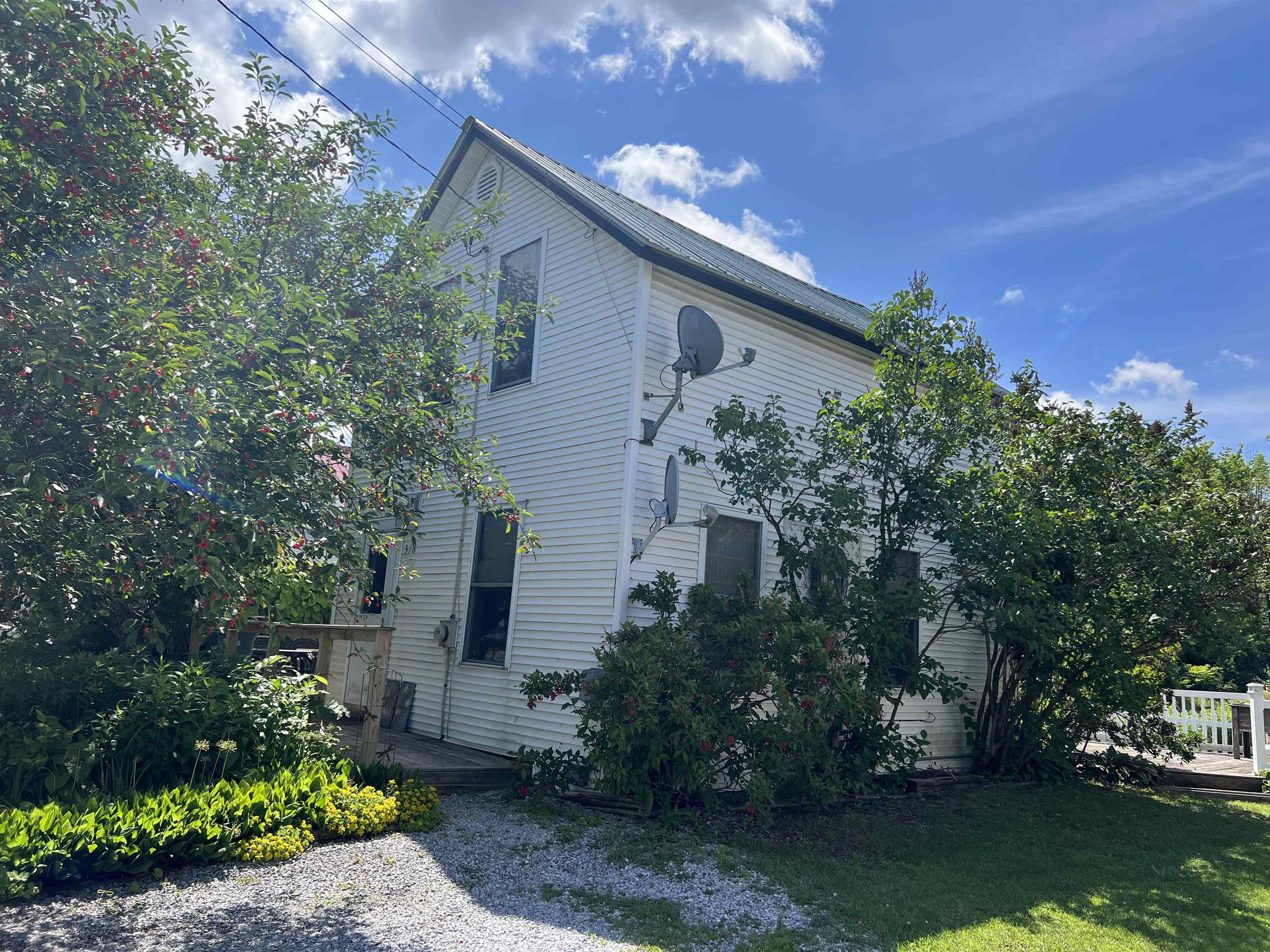 378 Lake Rd Street St. Albans, VT 05478 - Photo 1 of 20