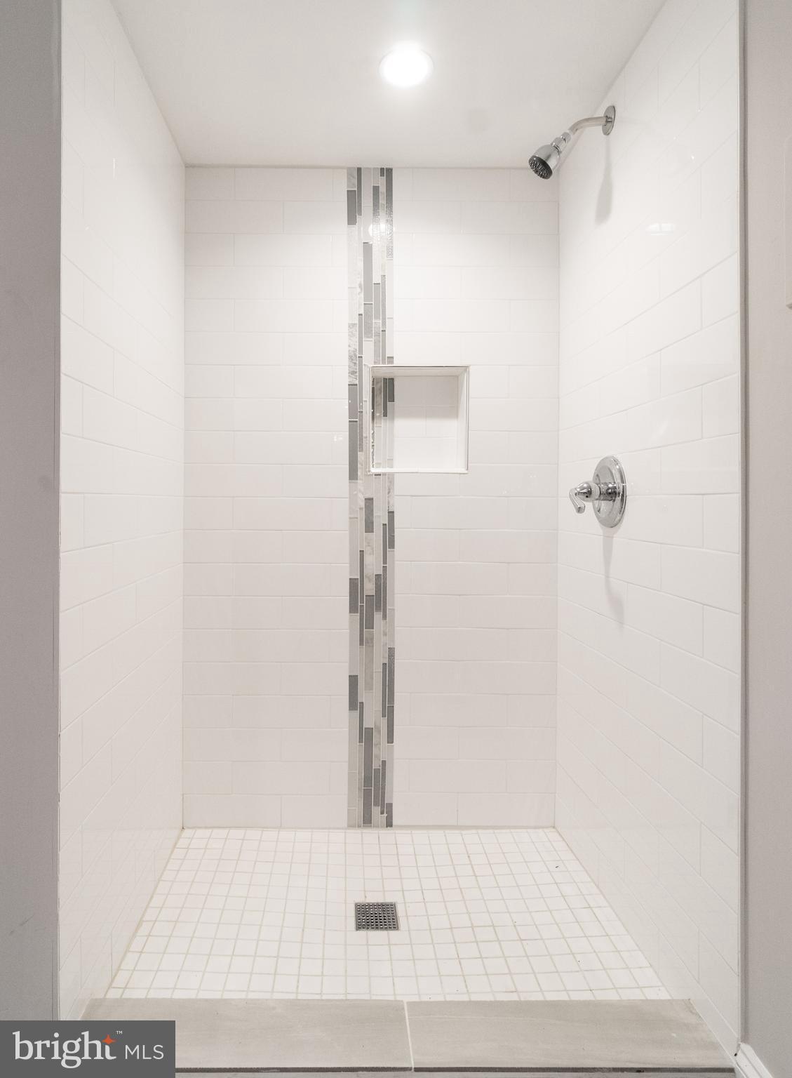 1516 Roundhill Road Baltimore, MD 21218 - Photo 27 of 30 Bath