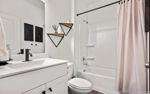 $1,600 | 8412 Falcon Meadow Drive, Converse, TX 78109