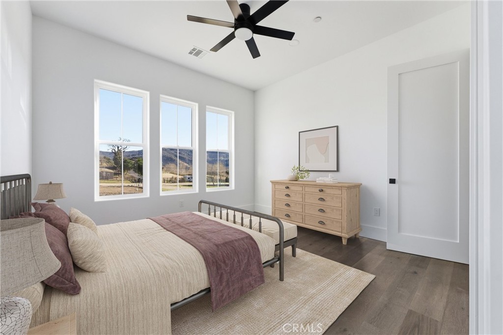 24401 Oaktree Court Tehachapi, CA 93561 - Photo 14 of 49 Gallery Image 14