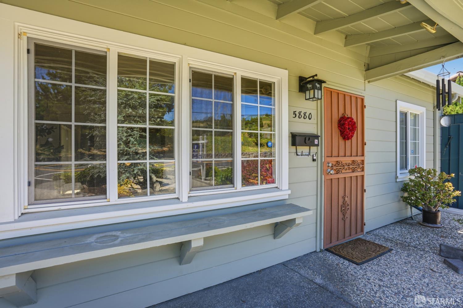 5880 Olinda Road El Sobrante, CA 94803 - Photo 4 of 36