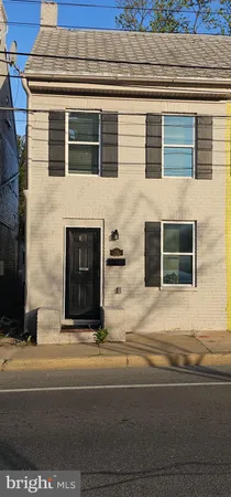 $1,200 | 115 North Locust Street, Hagerstown, MD 21740