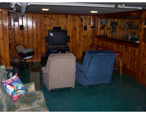 26 Pinehurst Road Holyoke, MA 01040 - Photo 15 of 21 Gallery Image 15
