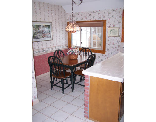26 Pinehurst Road Holyoke, MA 01040 - Photo 4 of 21 Gallery Image 4