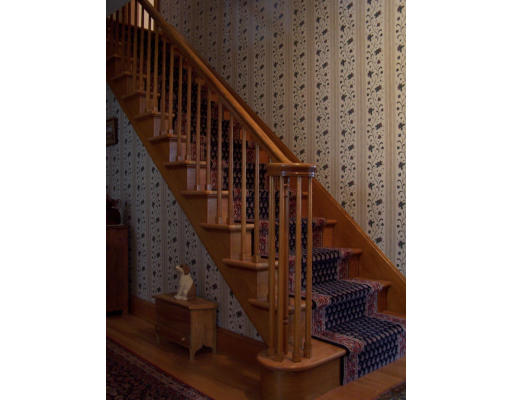 26 Pinehurst Road Holyoke, MA 01040 - Photo 7 of 21 Gallery Image 7