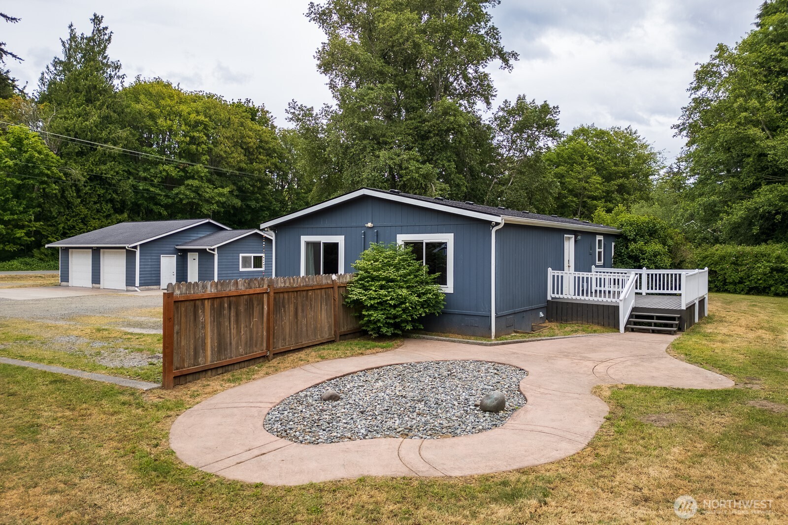 3360 Woodcock Road Sequim, WA 98382 - Photo 32 of 40