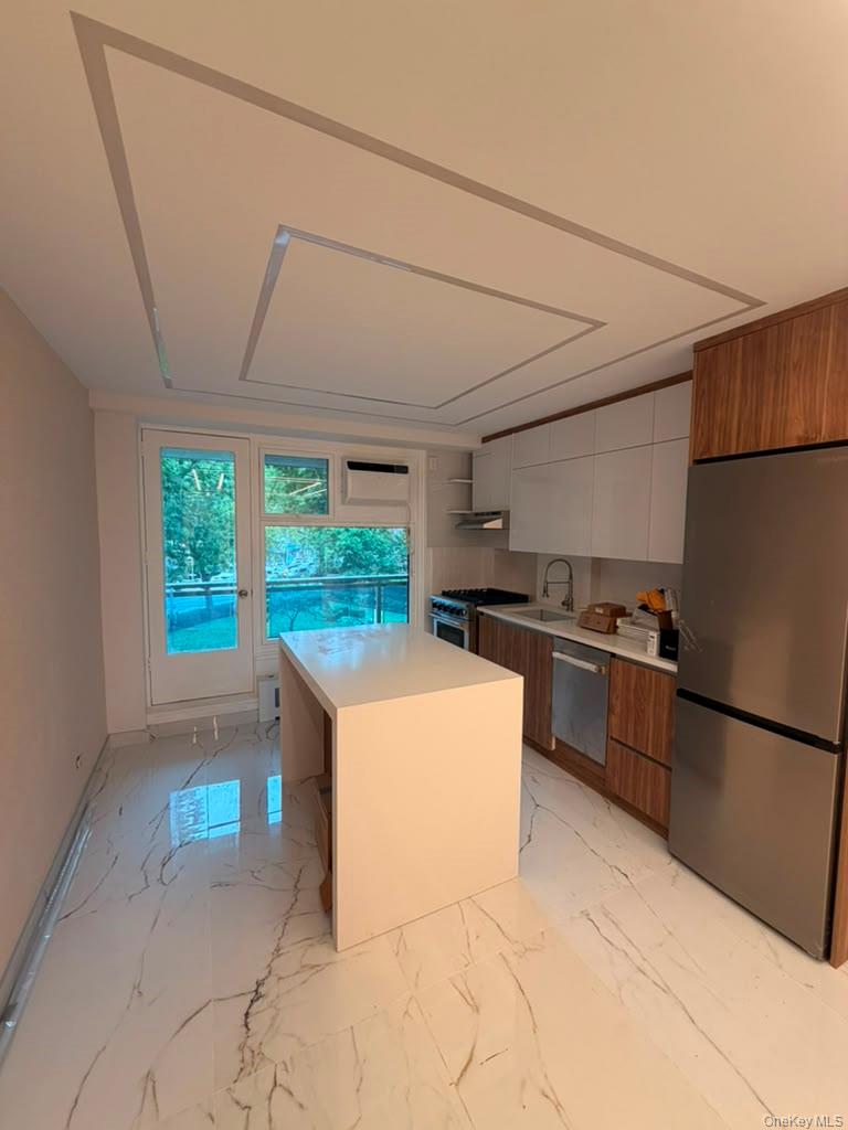 98-05 63rd Road, Unit 3N Queens, NY 11374 - Photo 3 of 28