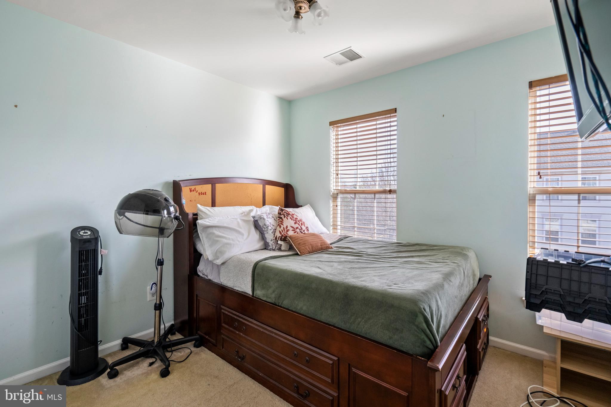 45522 Overmountain Square Sterling, VA 20164 - Photo 13 of 17