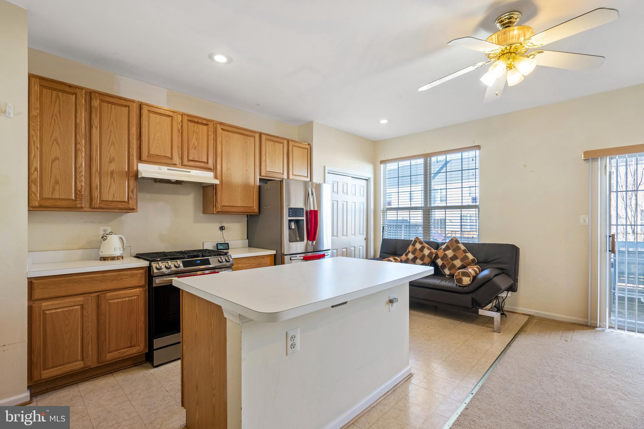 45522 Overmountain Square Sterling, VA 20164 - Photo 7 of 17