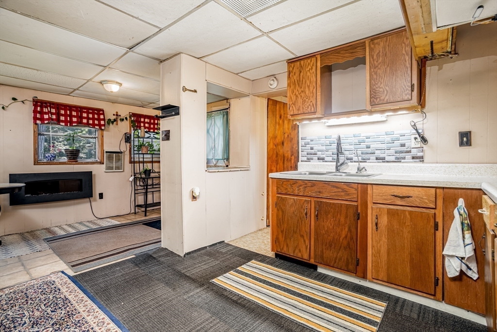 128 North Fitzwilliam Road Royalston, MA 01368 - Photo 7 of 36