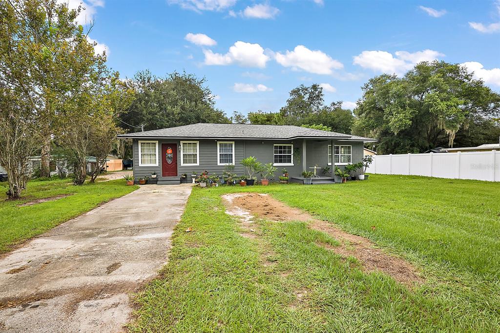 16548 McKinley Road Umatilla, FL 32784 - Photo 1 of 1 Front