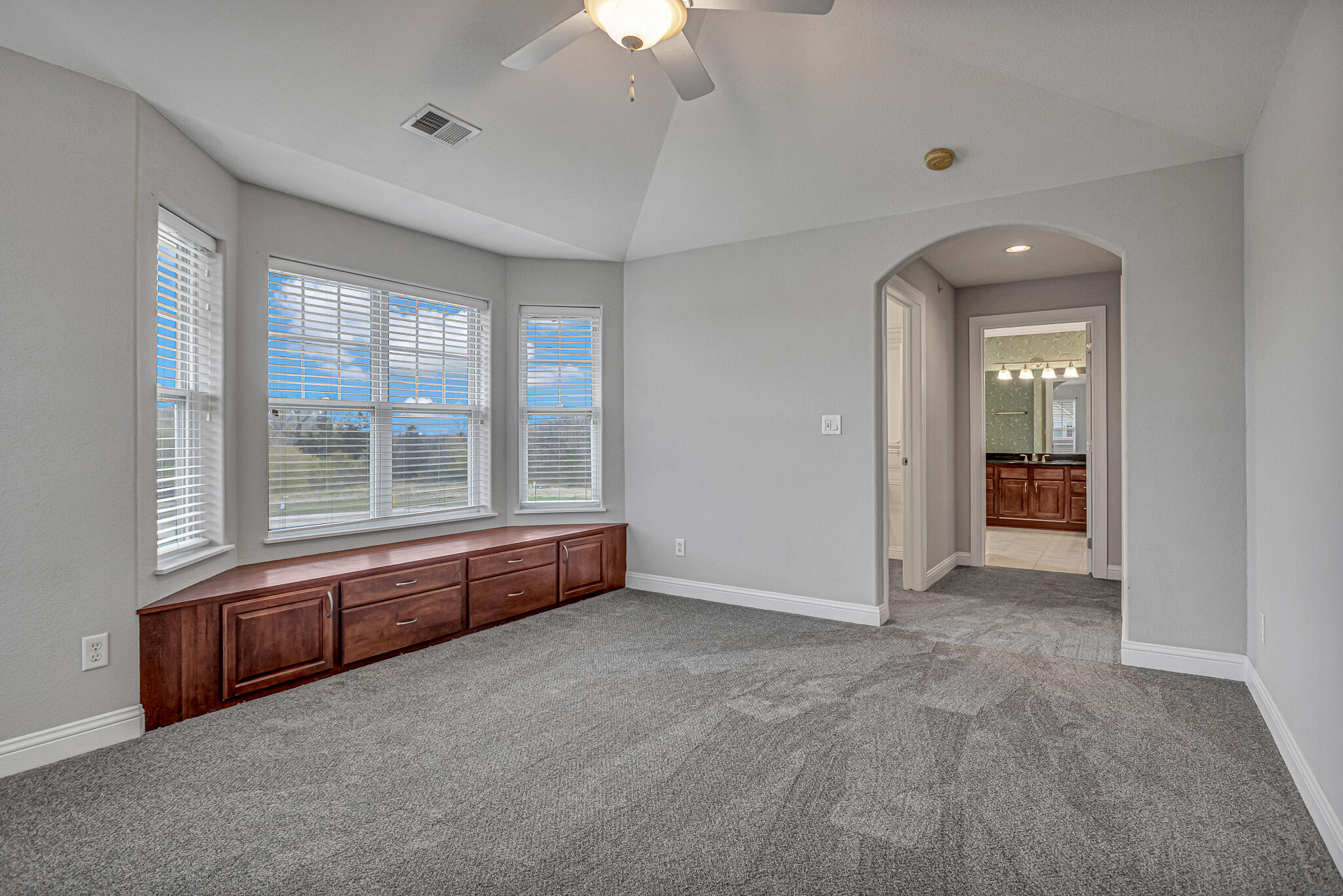 4666 Sagewood Circle, Unit 3 Pleasant Prairie, WI 53158 - Photo 11 of 41 Primary Bedroom