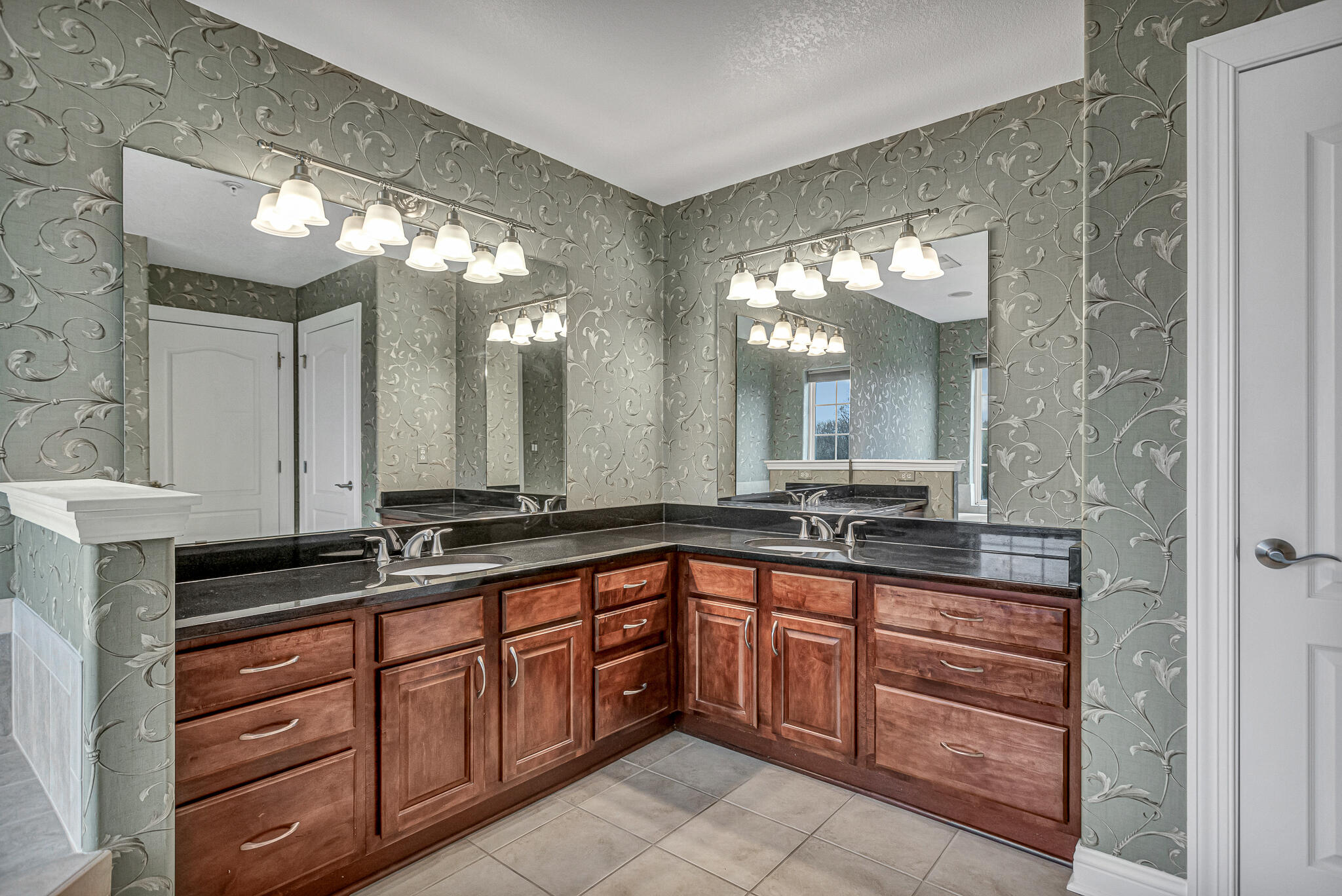 4666 Sagewood Circle, Unit 3 Pleasant Prairie, WI 53158 - Photo 16 of 41 Primary Suite Bathroom