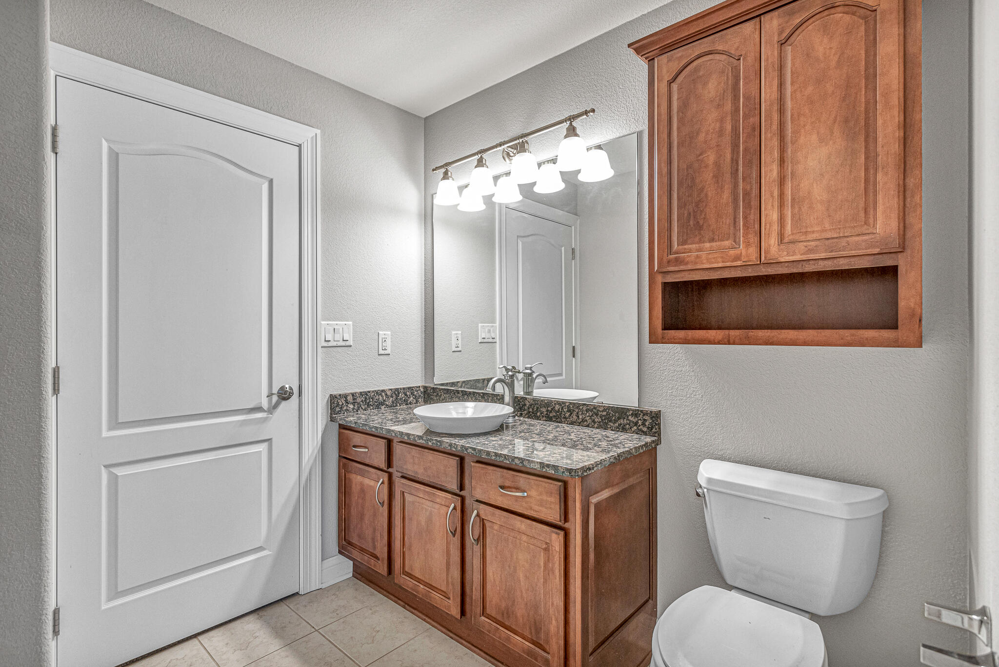 4666 Sagewood Circle, Unit 3 Pleasant Prairie, WI 53158 - Photo 23 of 41 Bathroom #2