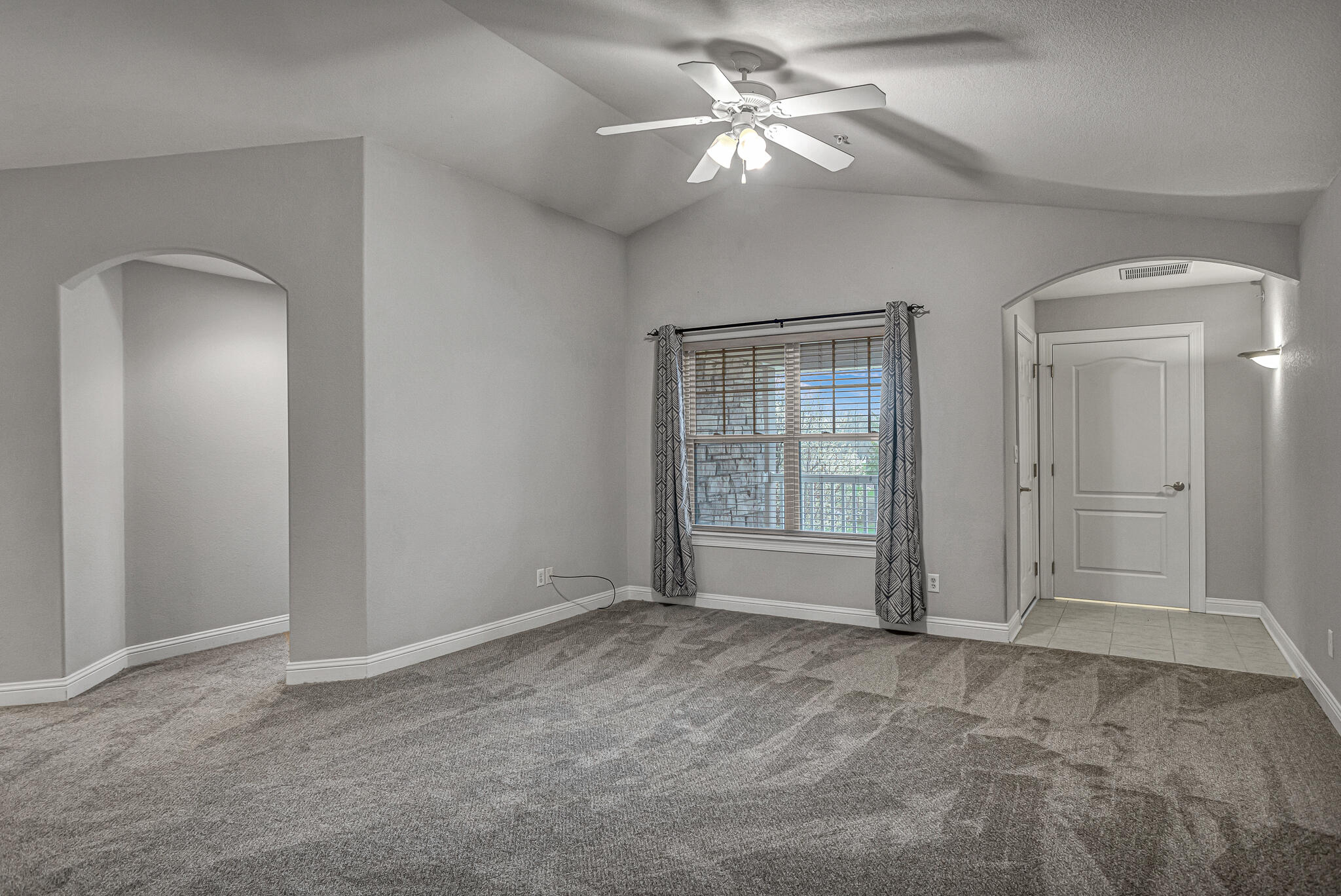 4666 Sagewood Circle, Unit 3 Pleasant Prairie, WI 53158 - Photo 28 of 41 Living Room