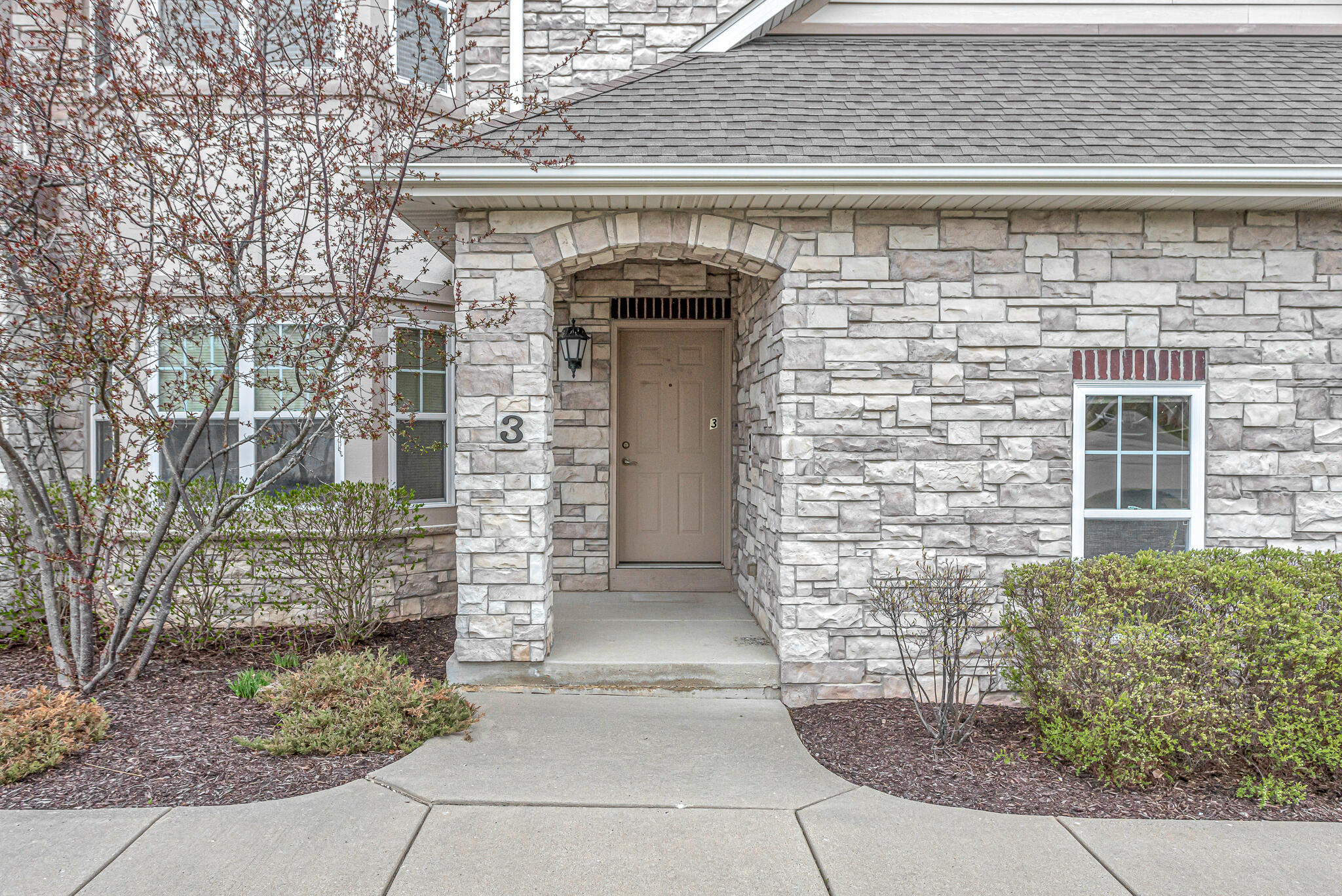 4666 Sagewood Circle, Unit 3 Pleasant Prairie, WI 53158 - Photo 36 of 41 Private Entry