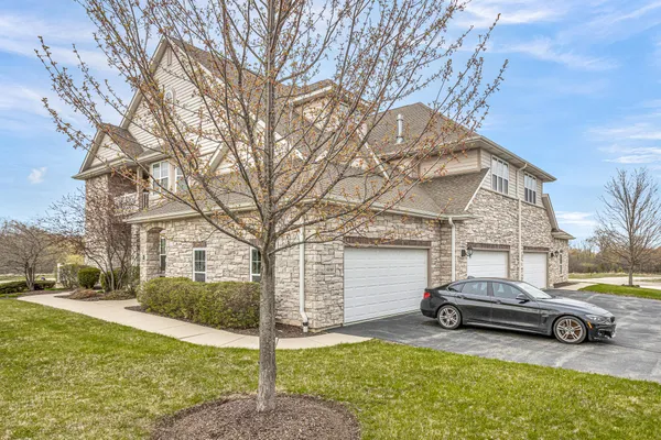 $2,375 | 4666 Sagewood Circle, Unit 3, Pleasant Prairie, WI 53158