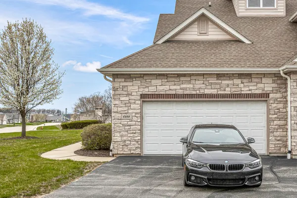 $2,375 | 4666 Sagewood Circle, Unit 3, Pleasant Prairie, WI 53158