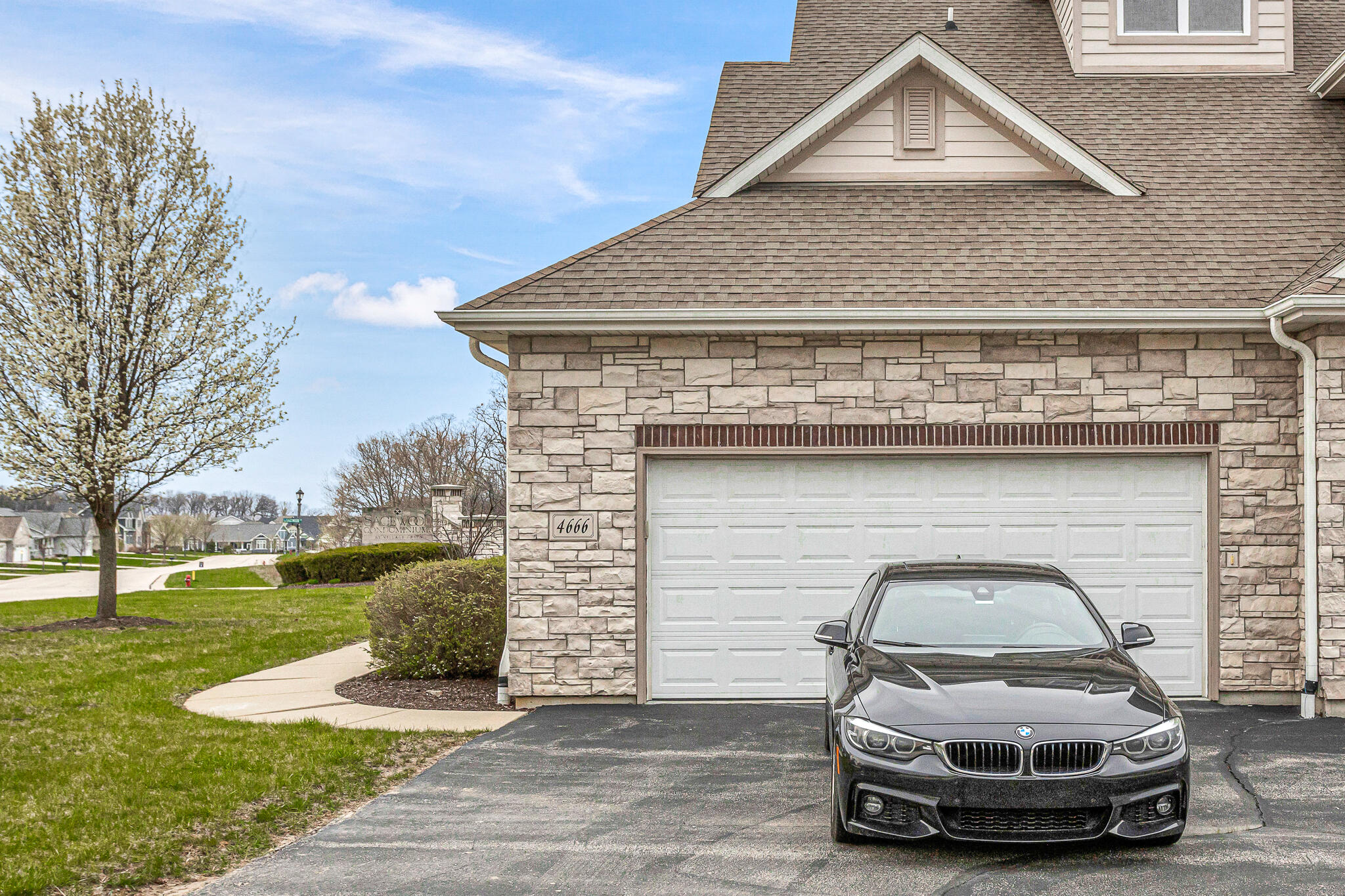 4666 Sagewood Circle, Unit 3 Pleasant Prairie, WI 53158 - Photo 39 of 41 Exterior - End Garage