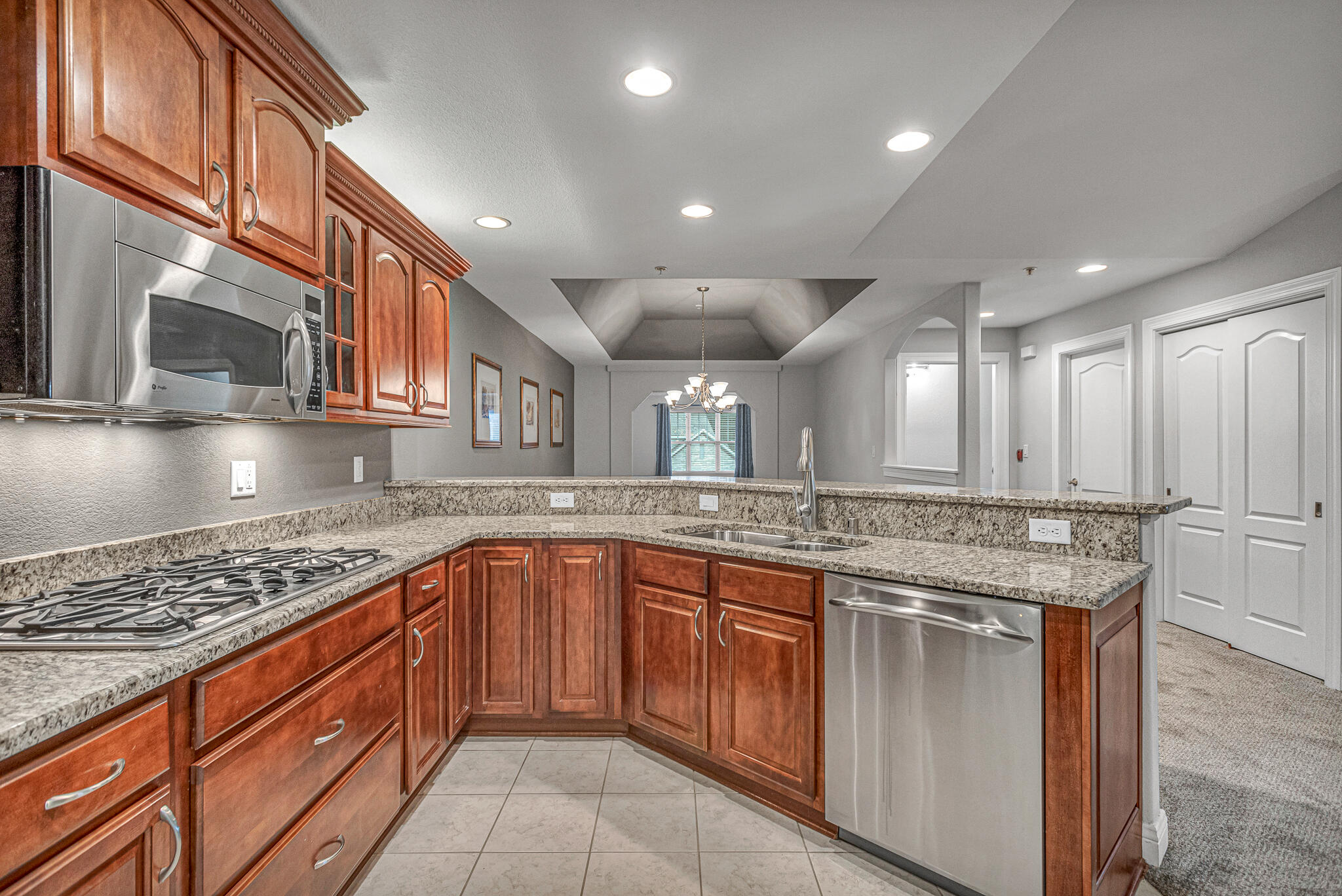 4666 Sagewood Circle, Unit 3 Pleasant Prairie, WI 53158 - Photo 6 of 41 Kitchen