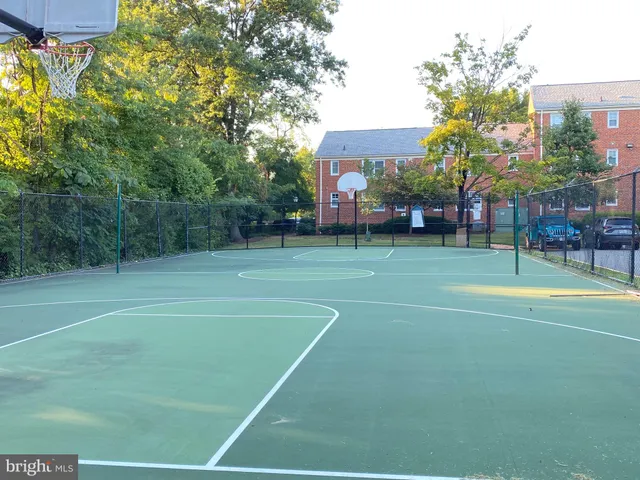 $239,900 | 6608 East Wakefield Drive, Unit J1, Alexandria, VA 22307