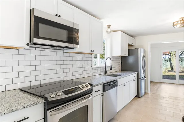 $377,777 | 123 Payton Avenue, Warwick, RI 02889