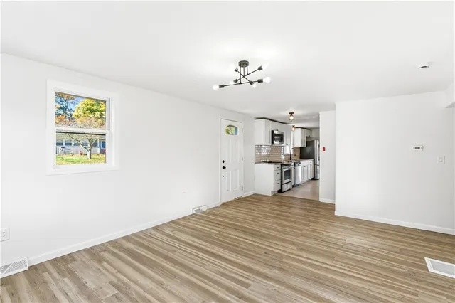 $377,777 | 123 Payton Avenue, Warwick, RI 02889