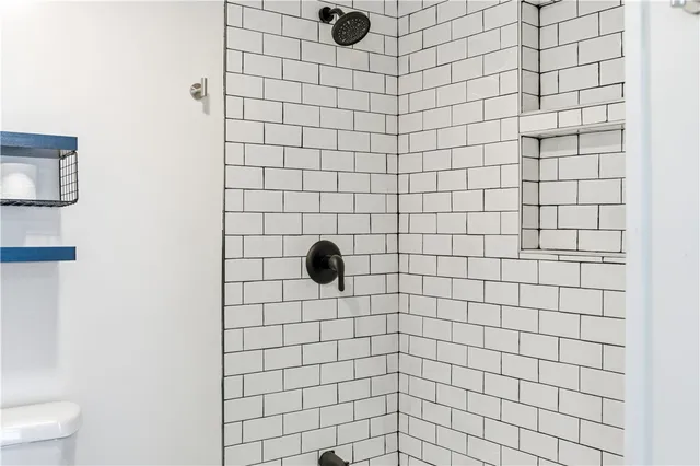 $377,777 | 123 Payton Avenue, Warwick, RI 02889