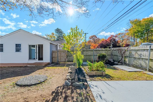 $377,777 | 123 Payton Avenue, Warwick, RI 02889